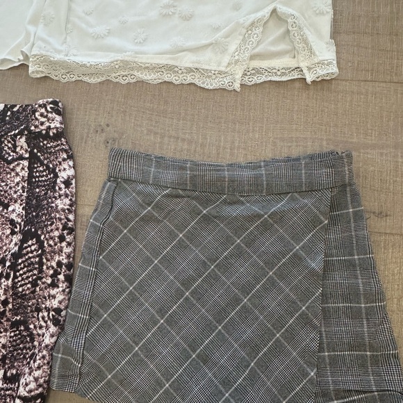 Skirt lot , bodycon size small / extra small pretty little thing, garage & SHEIN - Picture 8 of 9